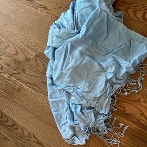 Light blue Carolina blue pashmina scarf. Needs to be ironed.